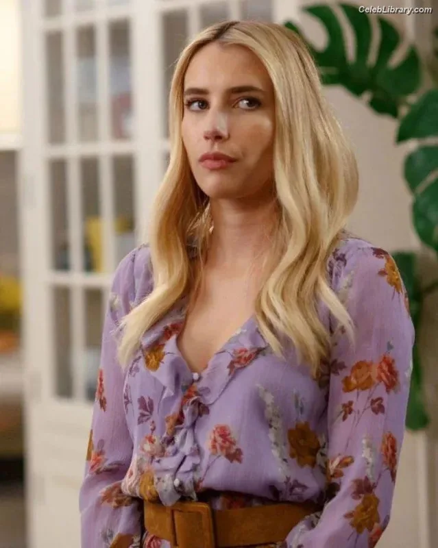 Emma Roberts photo 12 of 1780
