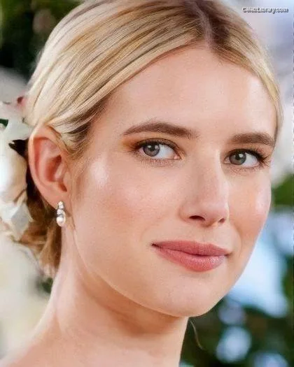 Emma Roberts photo 13 of 1780