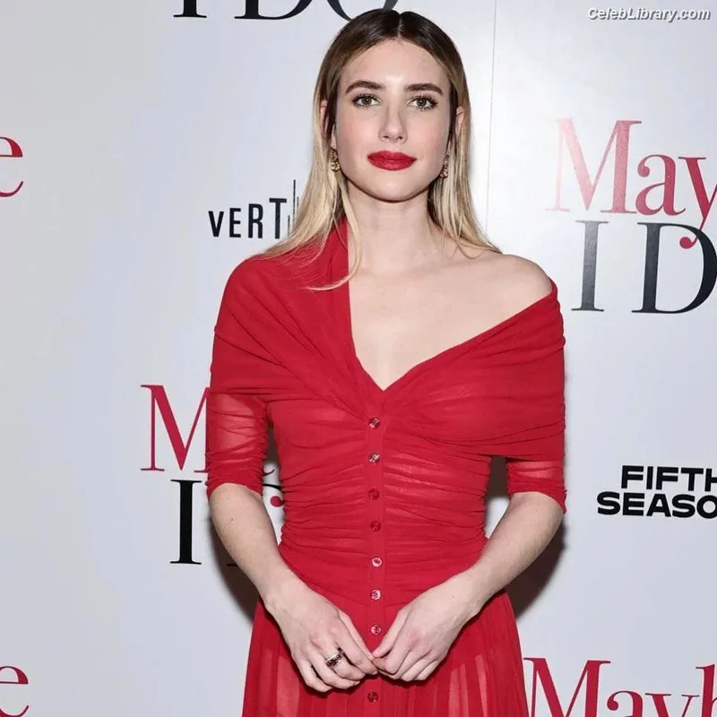 Emma Roberts photo 16 of 1780