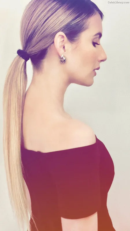 Emma Roberts photo 21 of 1780
