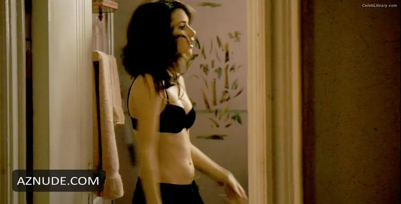 Emma Roberts photo 12 of 1780
