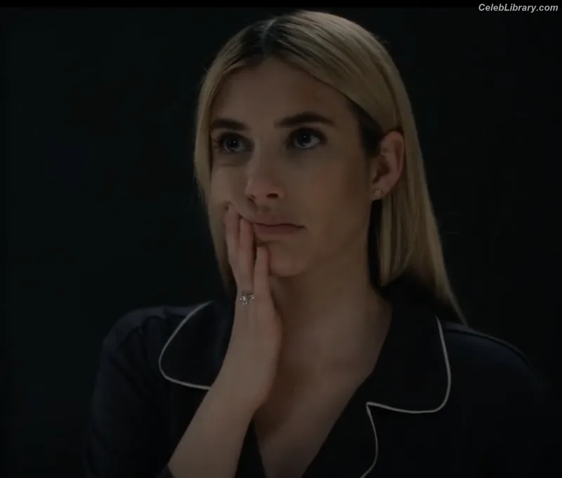 Emma Roberts photo 2 of 1780