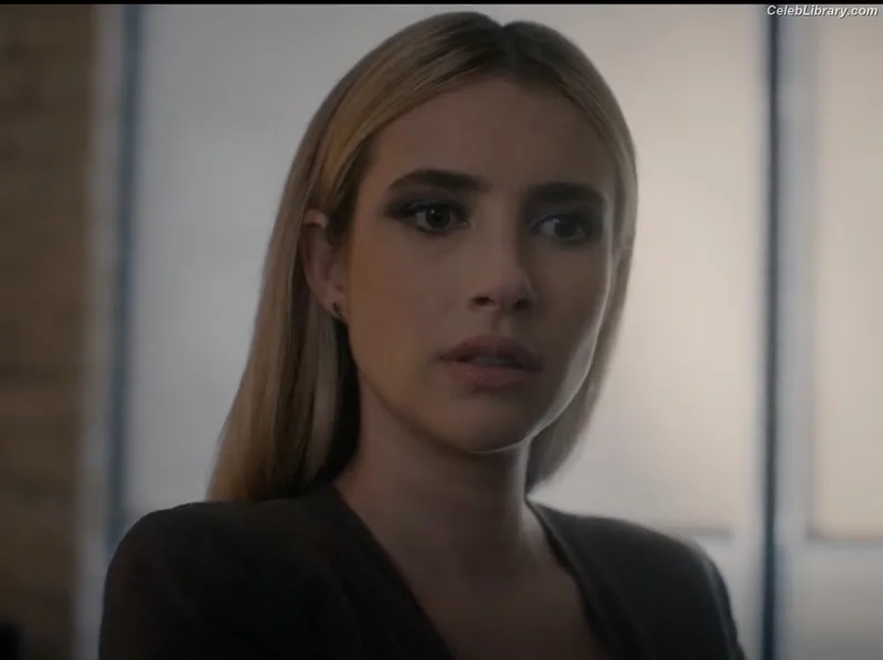 Emma Roberts photo 3 of 1780