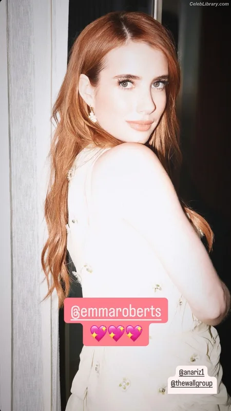 Emma Roberts photo 9 of 1780