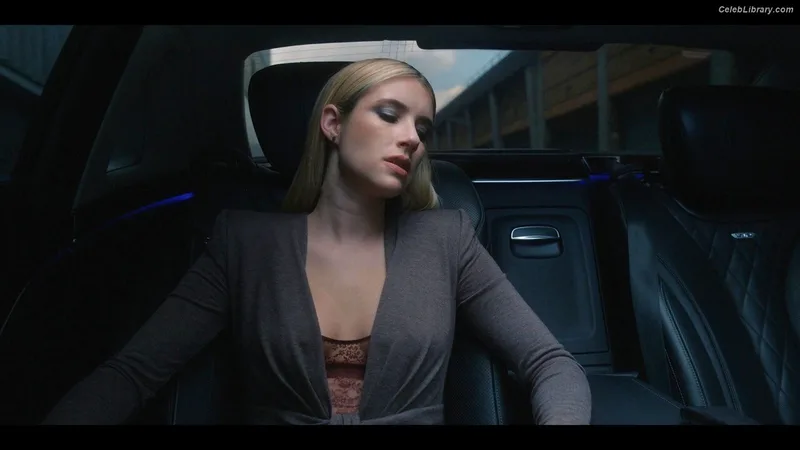 Emma Roberts photo 22 of 1780