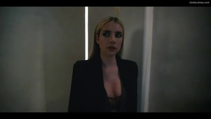 Emma Roberts photo 7 of 1780