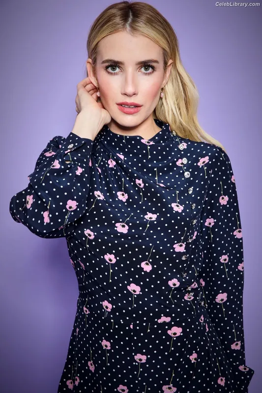 Emma Roberts photo 14 of 1780