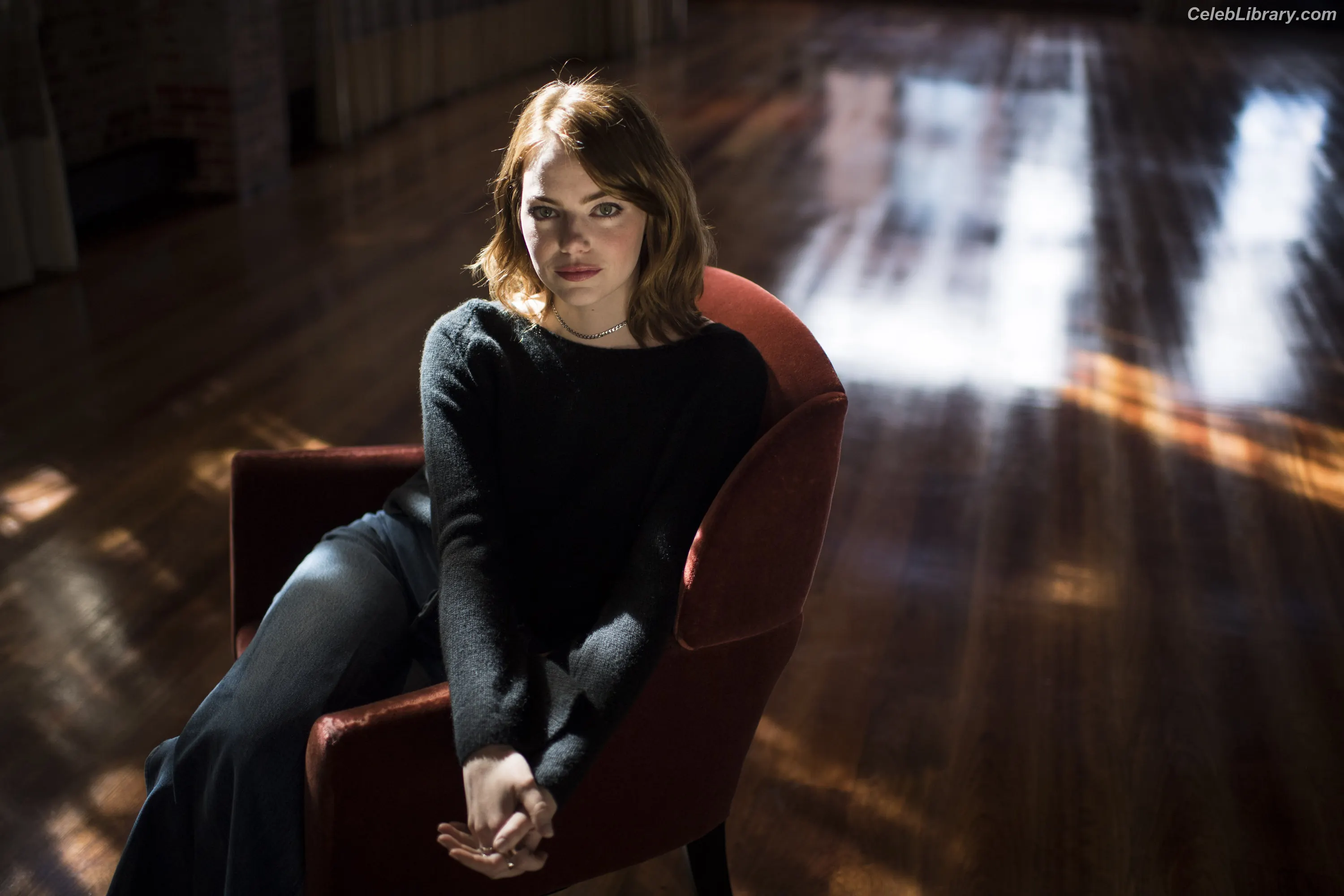 Emma Stone photo 5 of 1455
