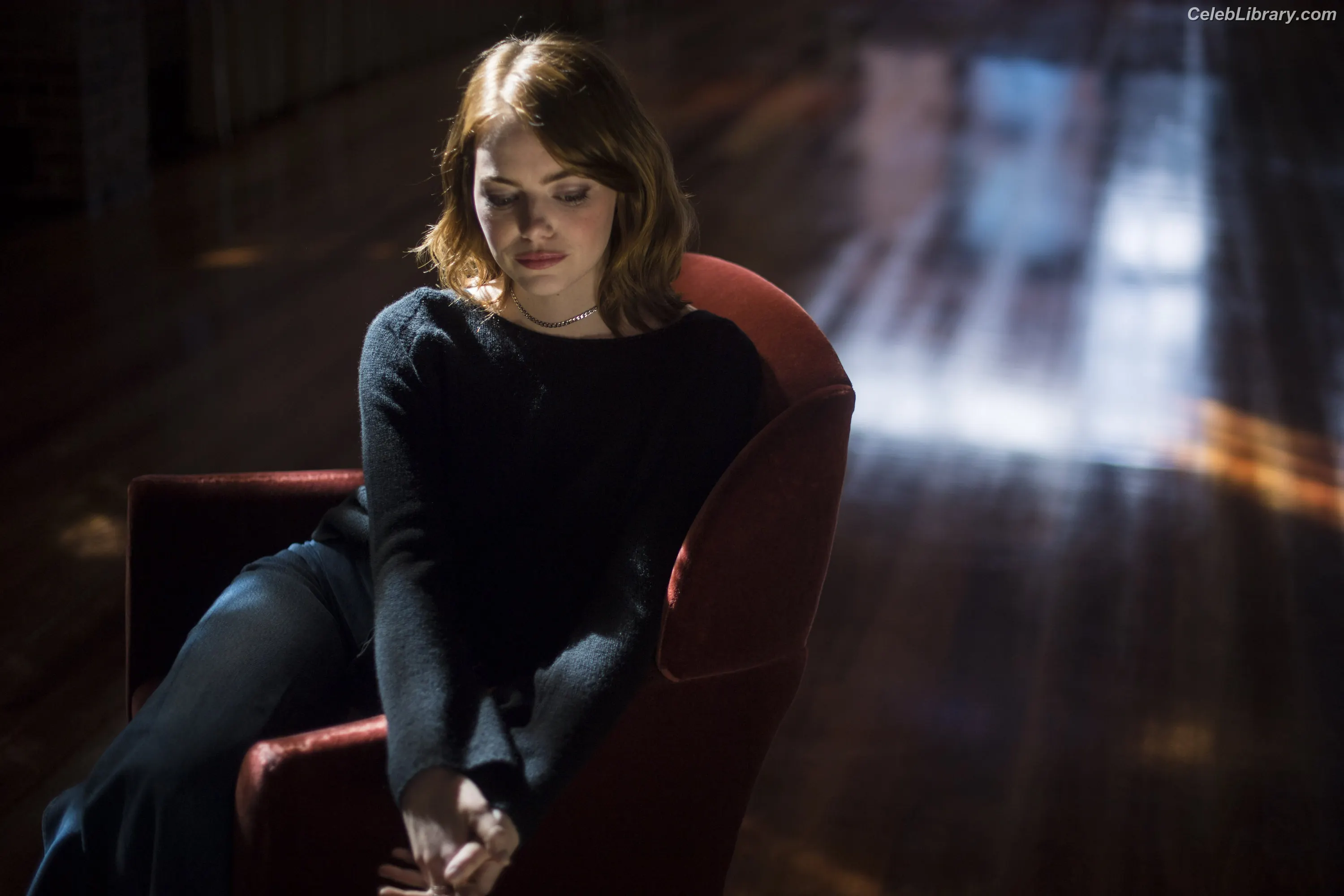 Emma Stone photo 3 of 1455