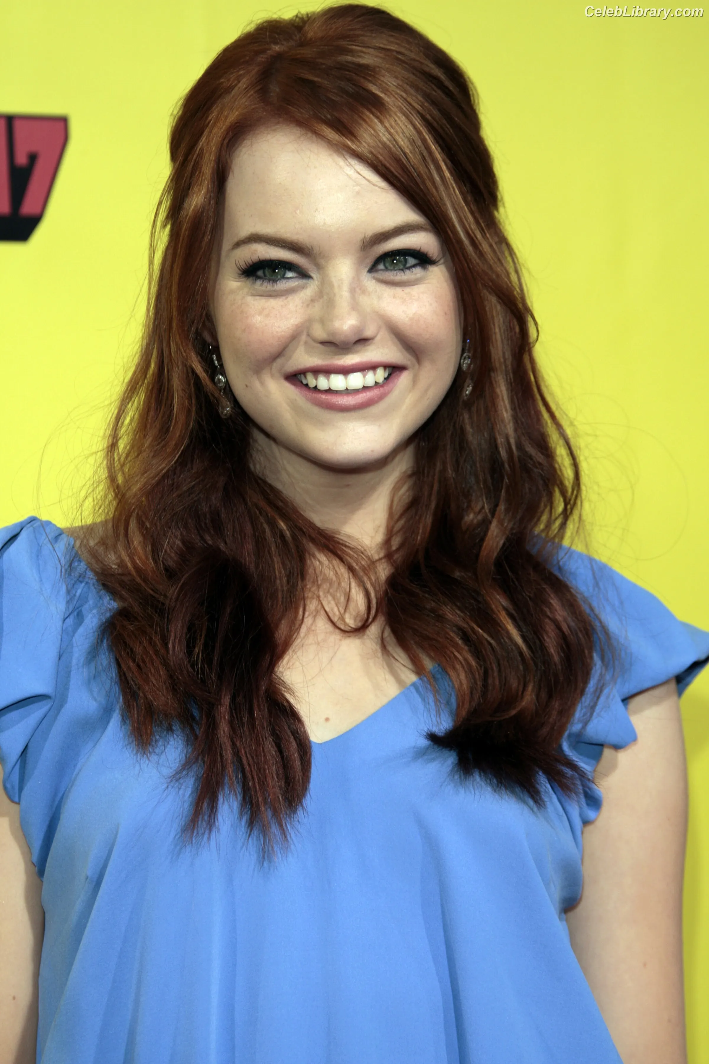 Emma Stone photo 14 of 1455