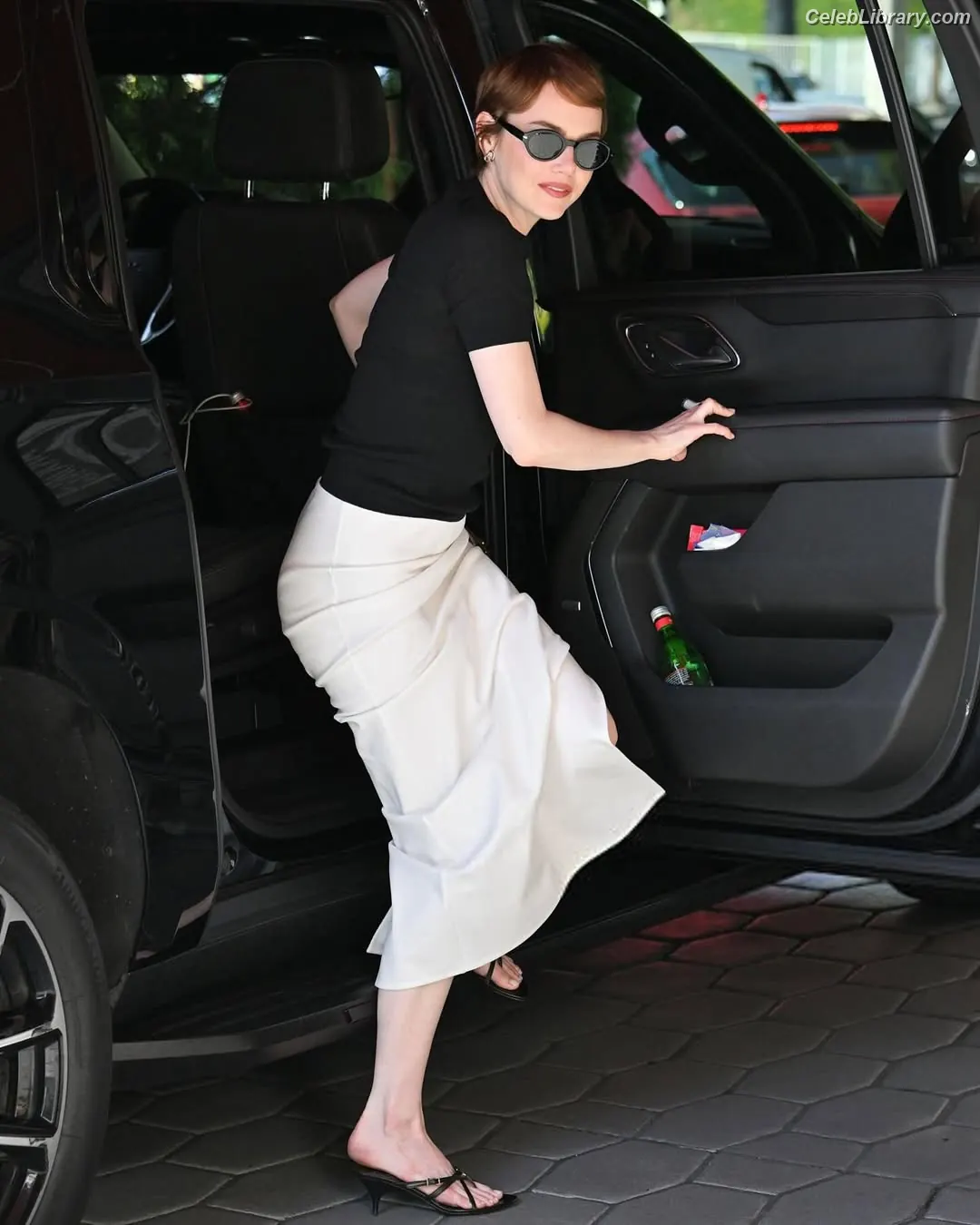 Emma Stone photo 19 of 1455