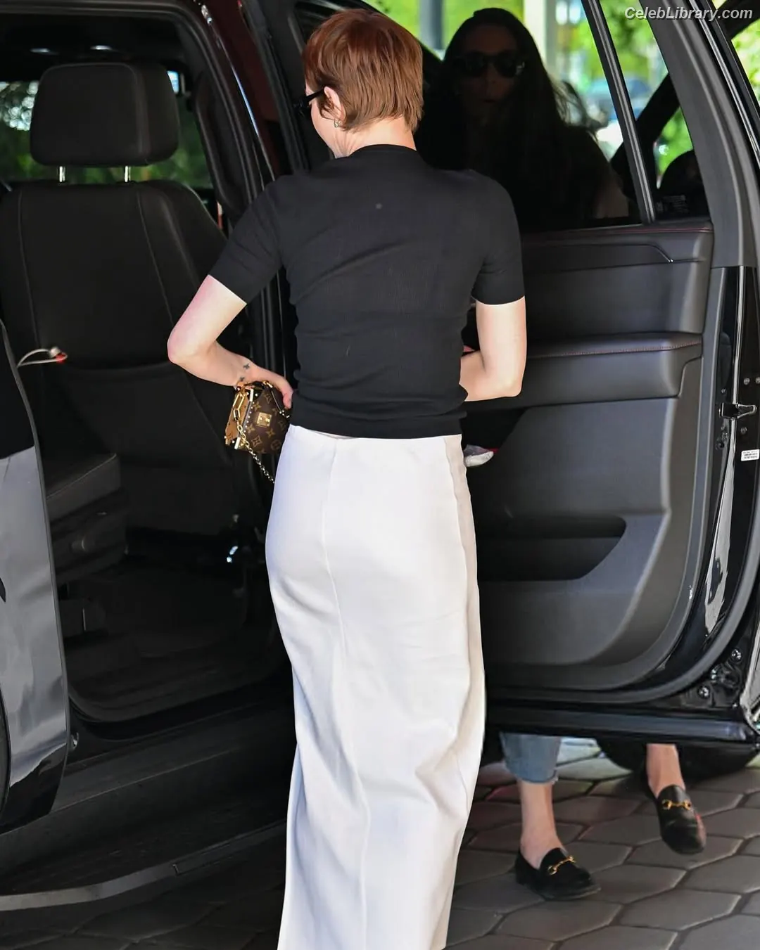 Emma Stone photo 21 of 1455
