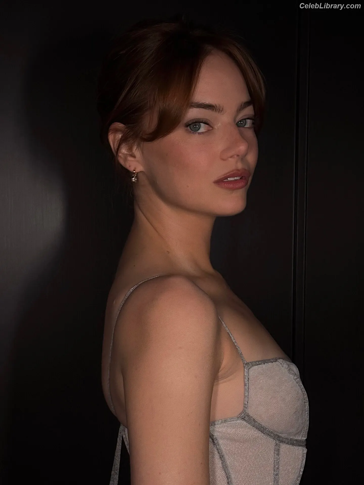 Emma Stone photo 3 of 1455