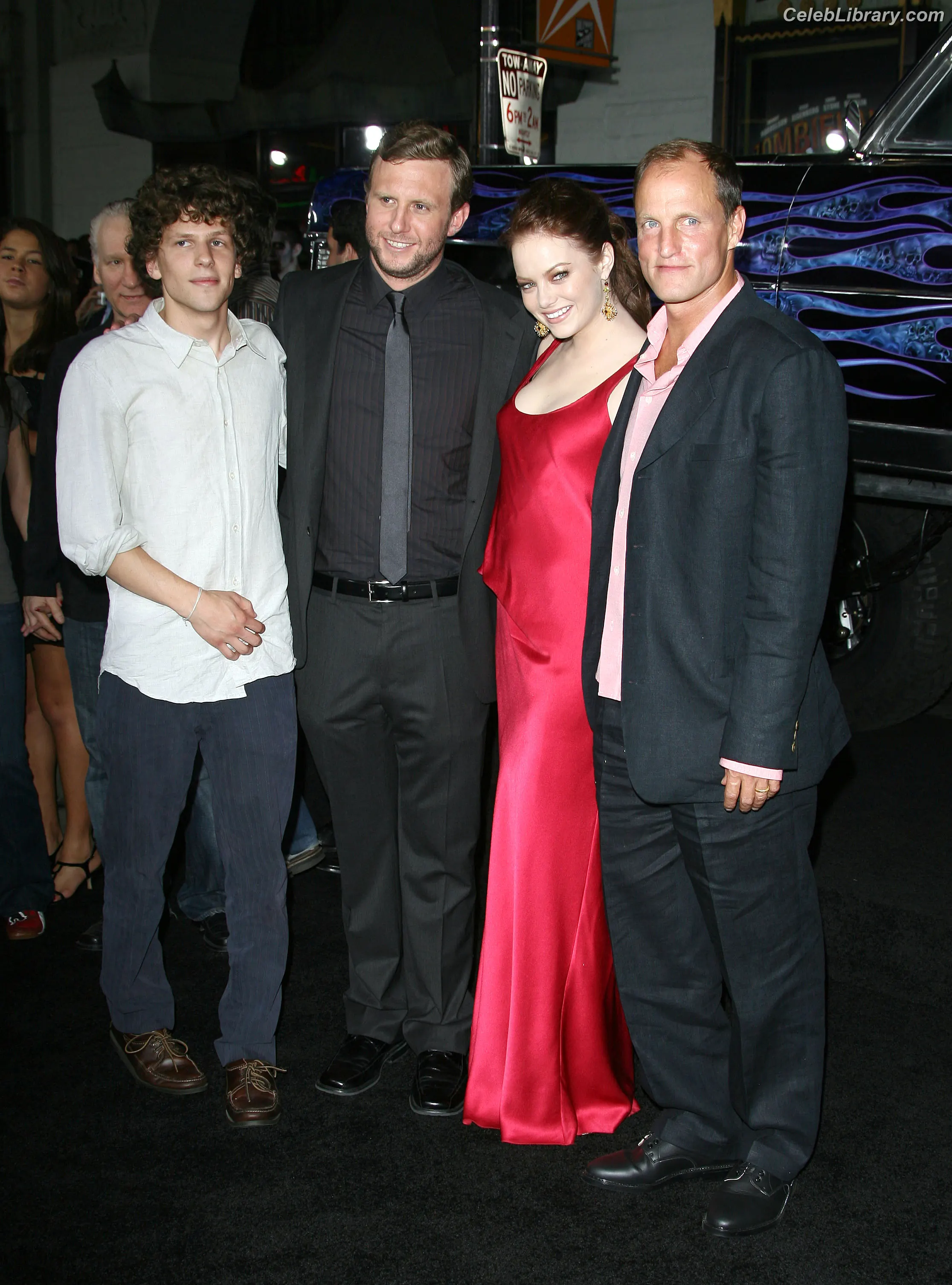 Emma Stone photo 4 of 1455