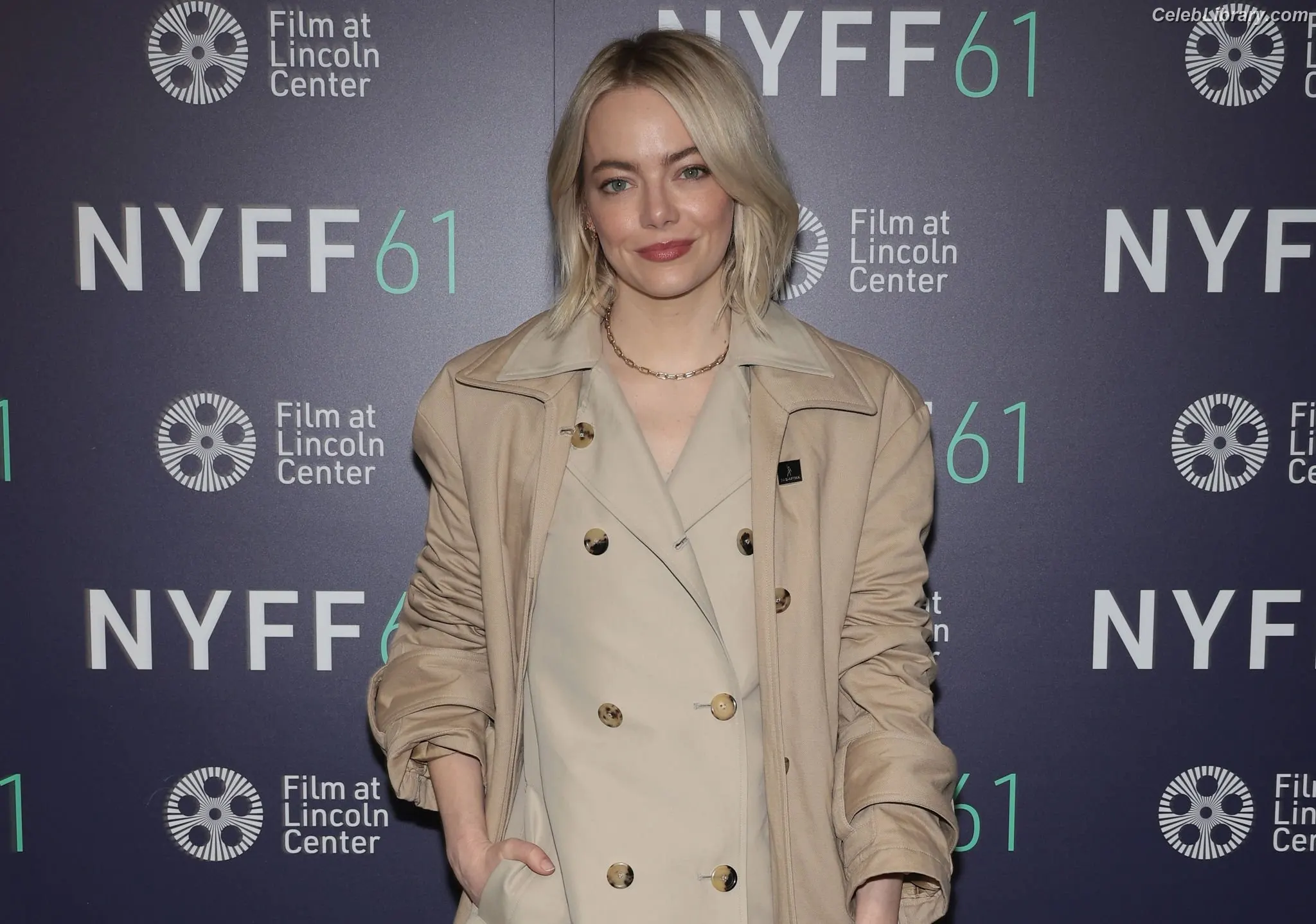 Emma Stone photo 20 of 1455