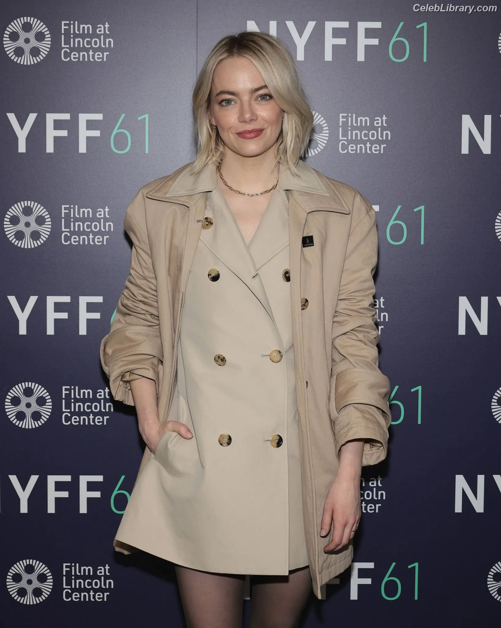 Emma Stone photo 21 of 1455