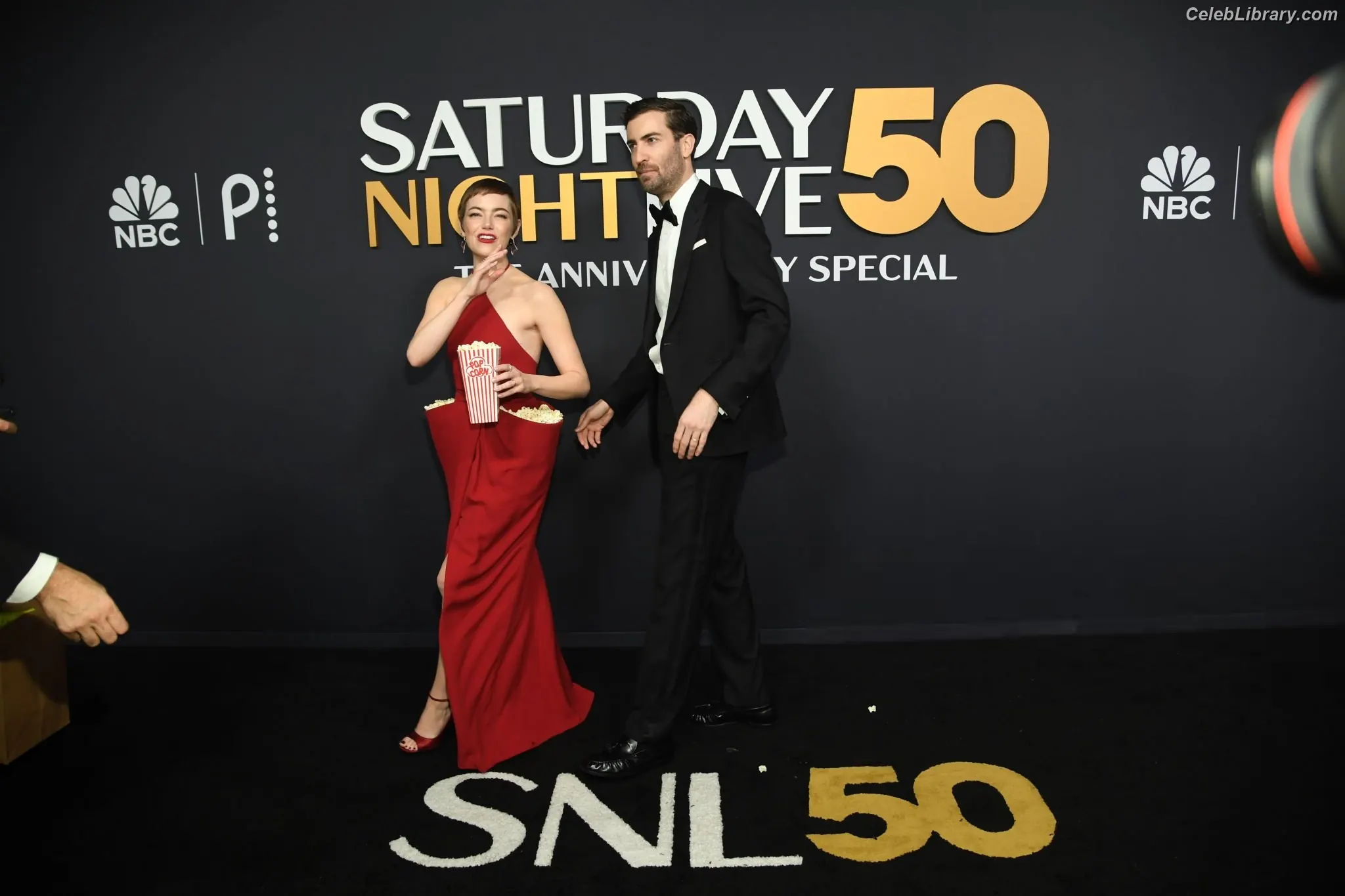 Emma Stone photo 10 of 1455