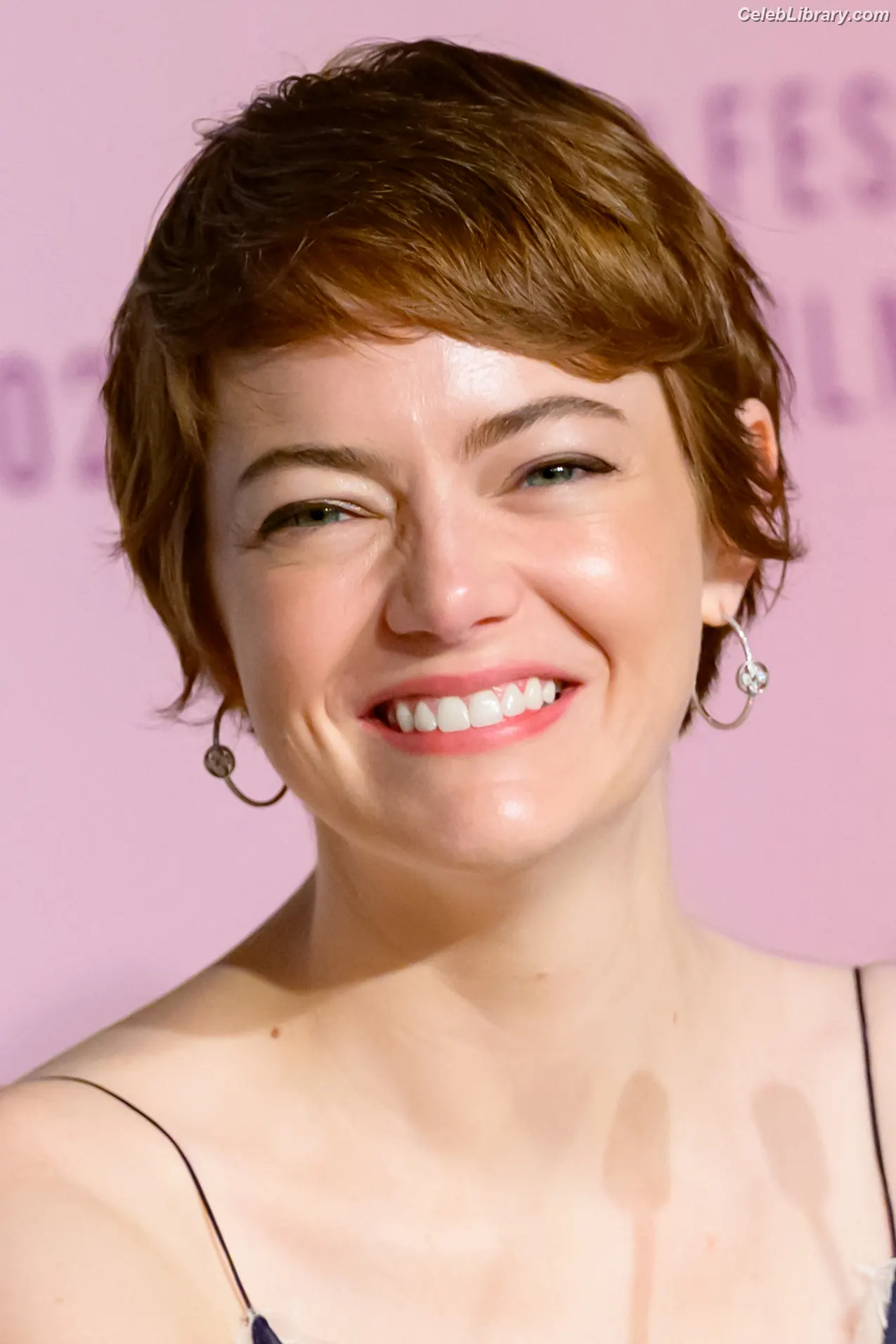 Emma Stone photo 12 of 1455