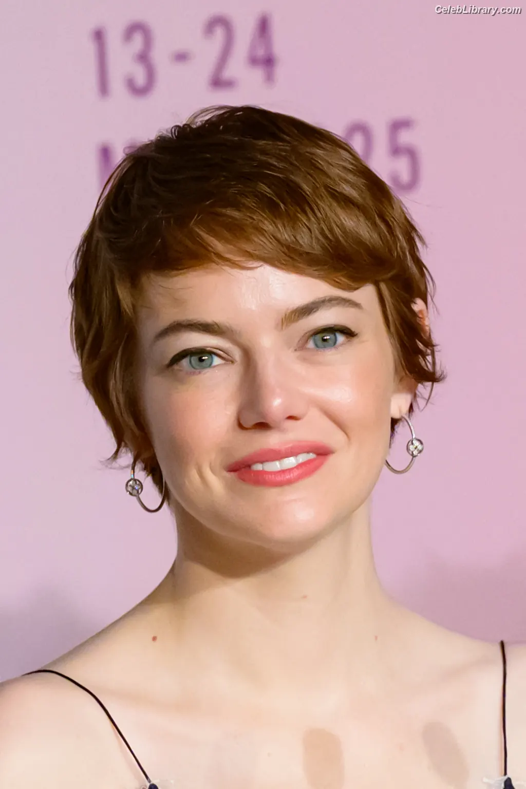 Emma Stone photo 18 of 1455