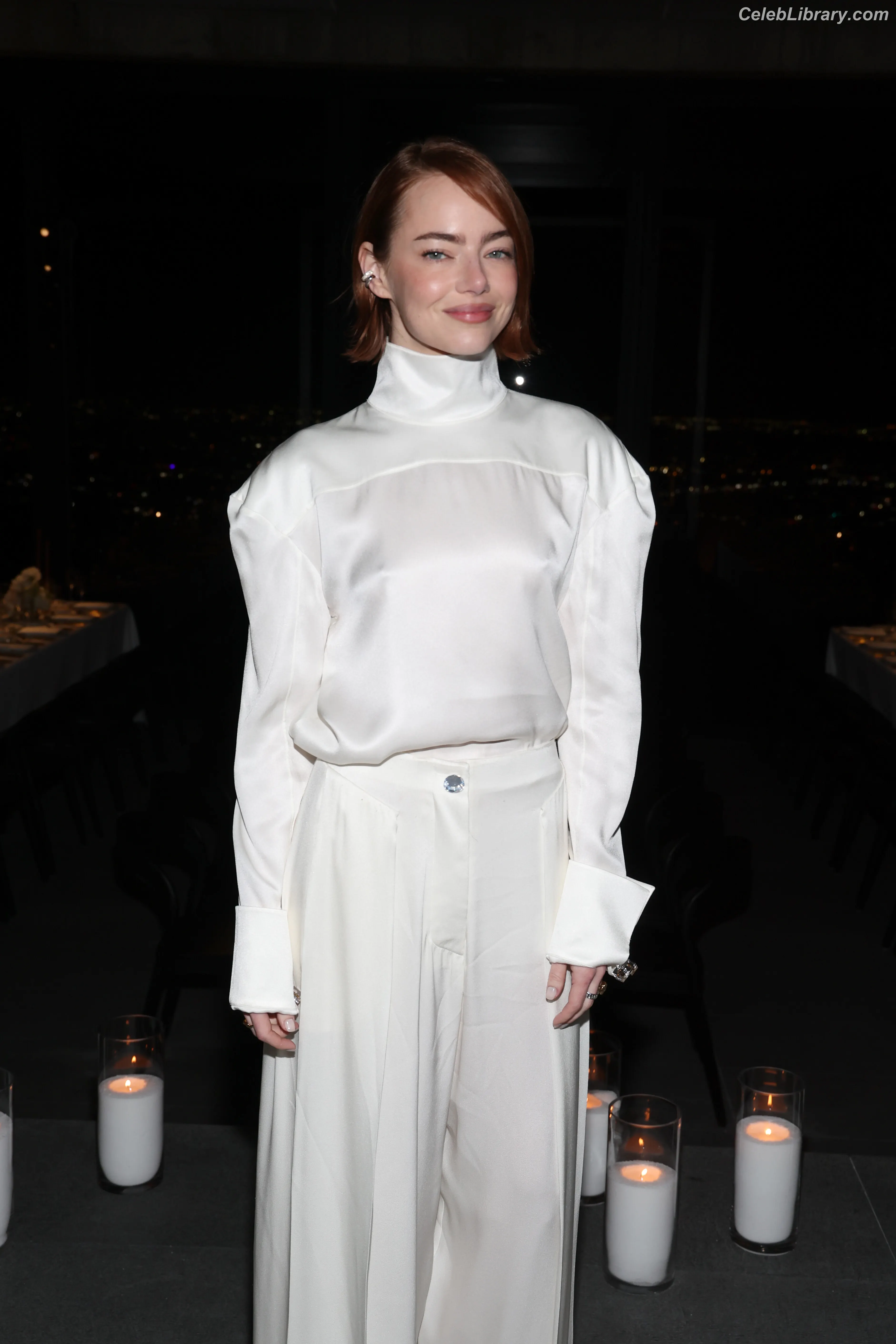 Emma Stone photo 24 of 1455