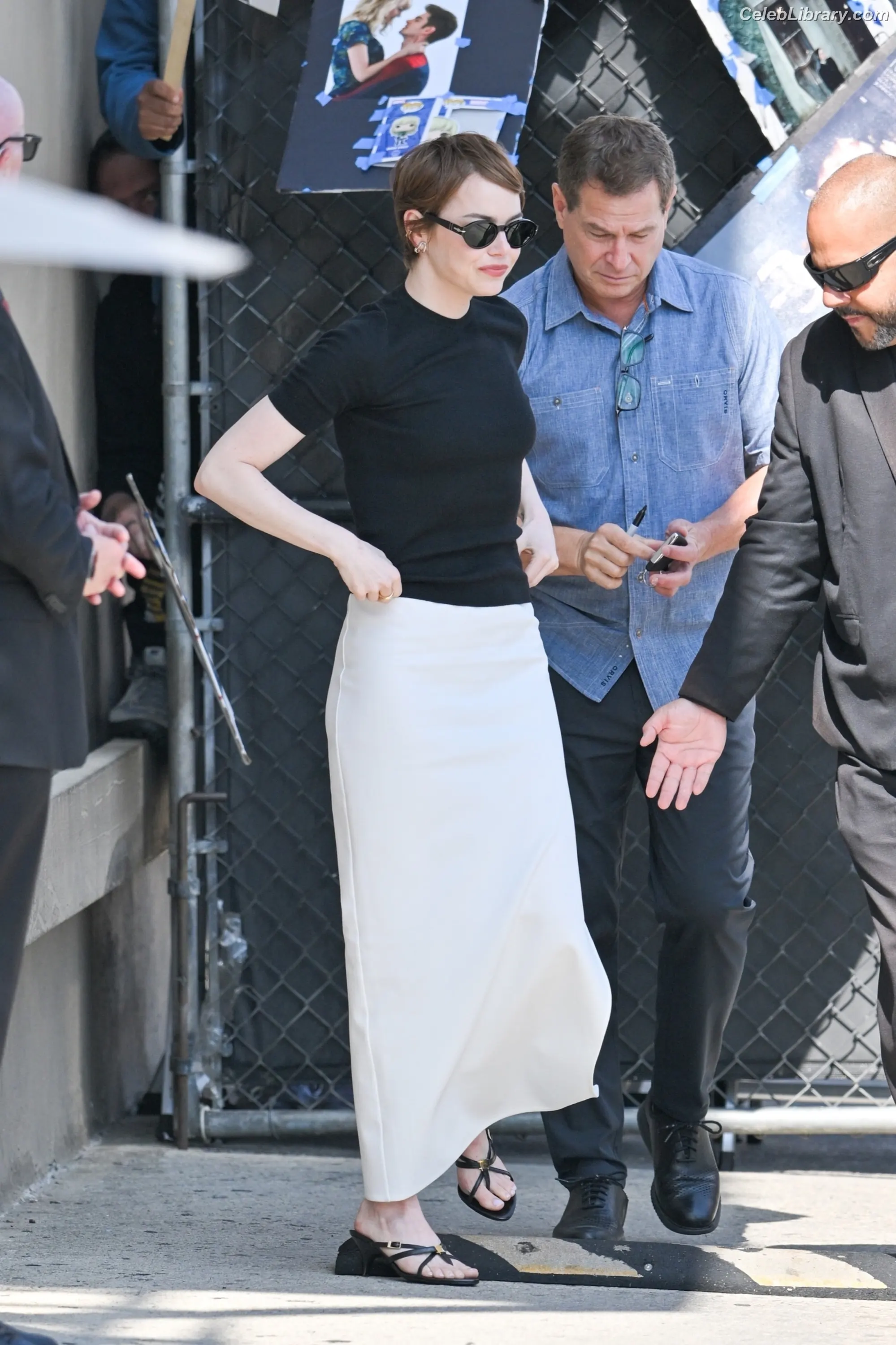 Emma Stone photo 11 of 1455
