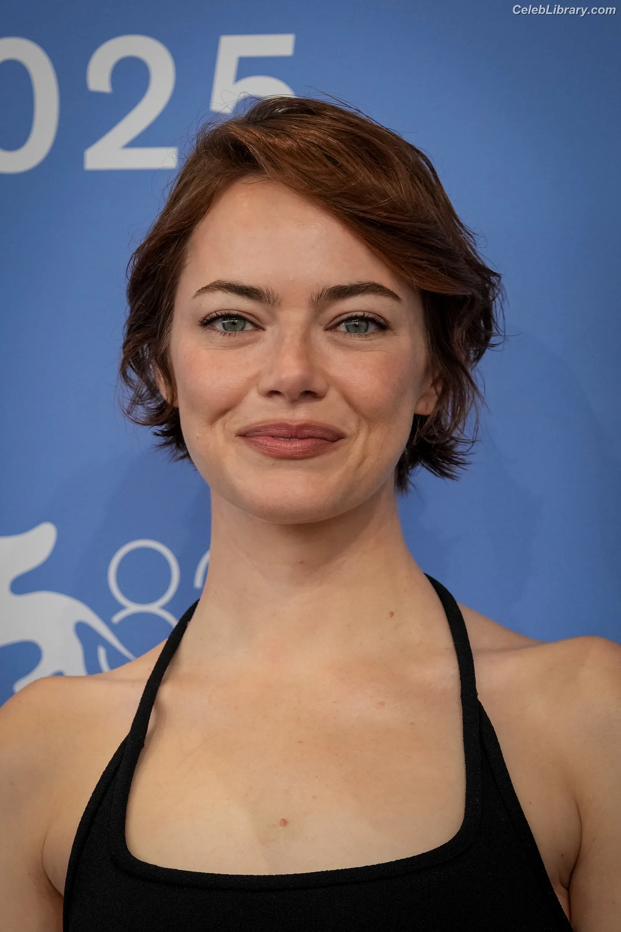 Emma Stone photo 23 of 1455