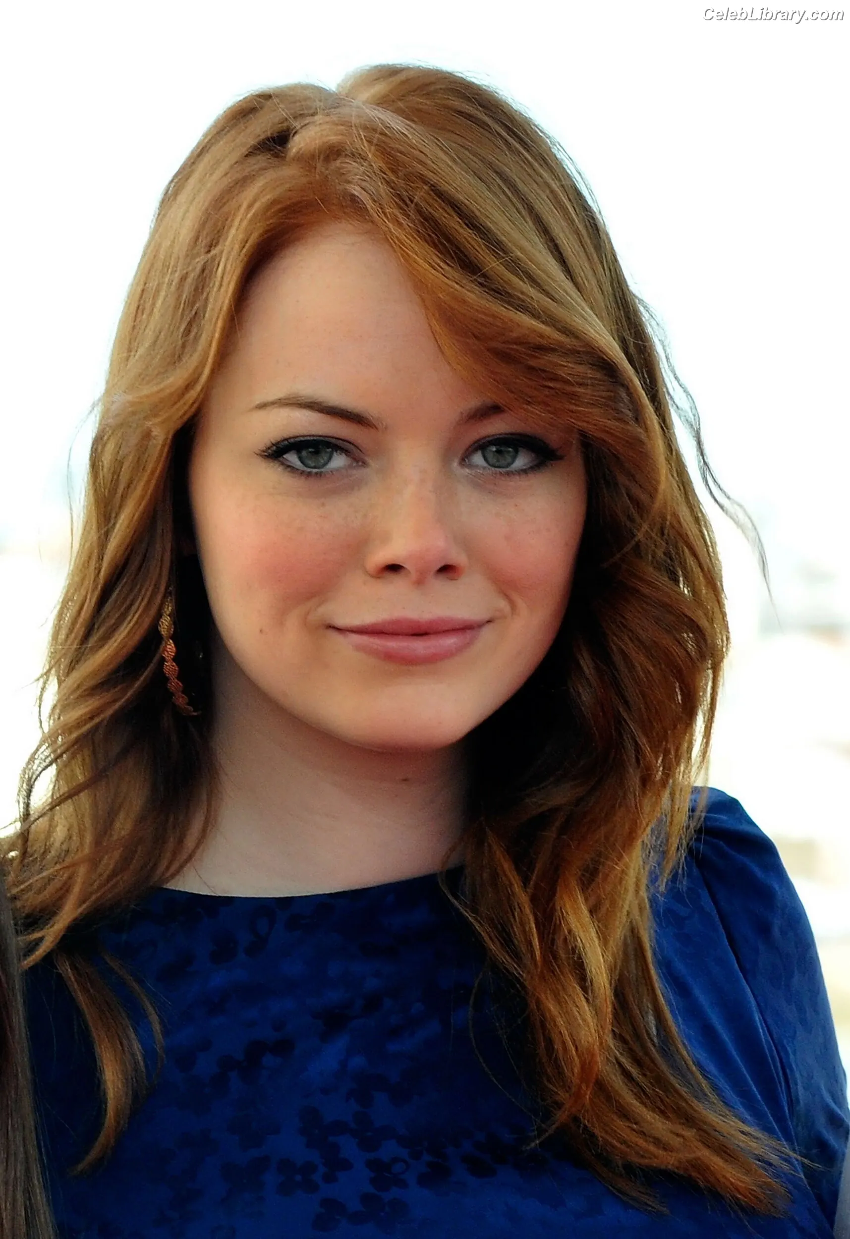 Emma Stone photo 6 of 1455