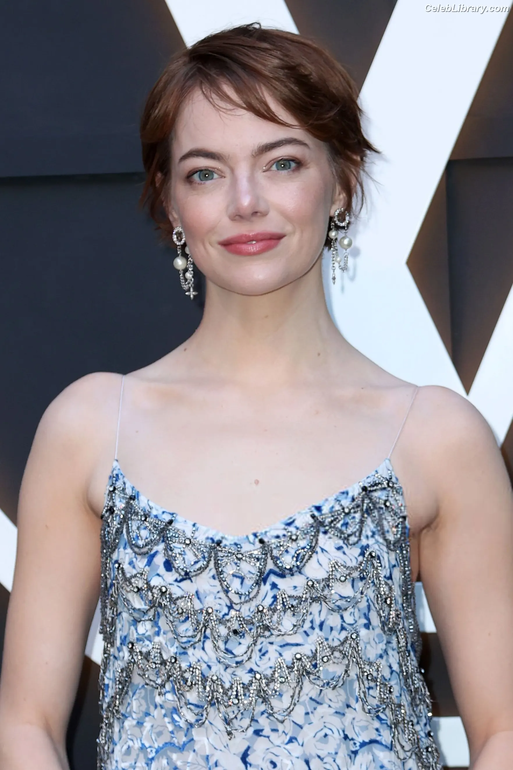 Emma Stone photo 13 of 1455