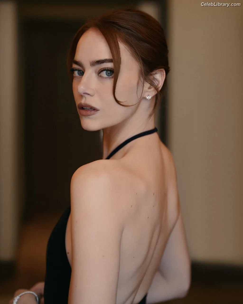 Emma Stone photo 20 of 1455