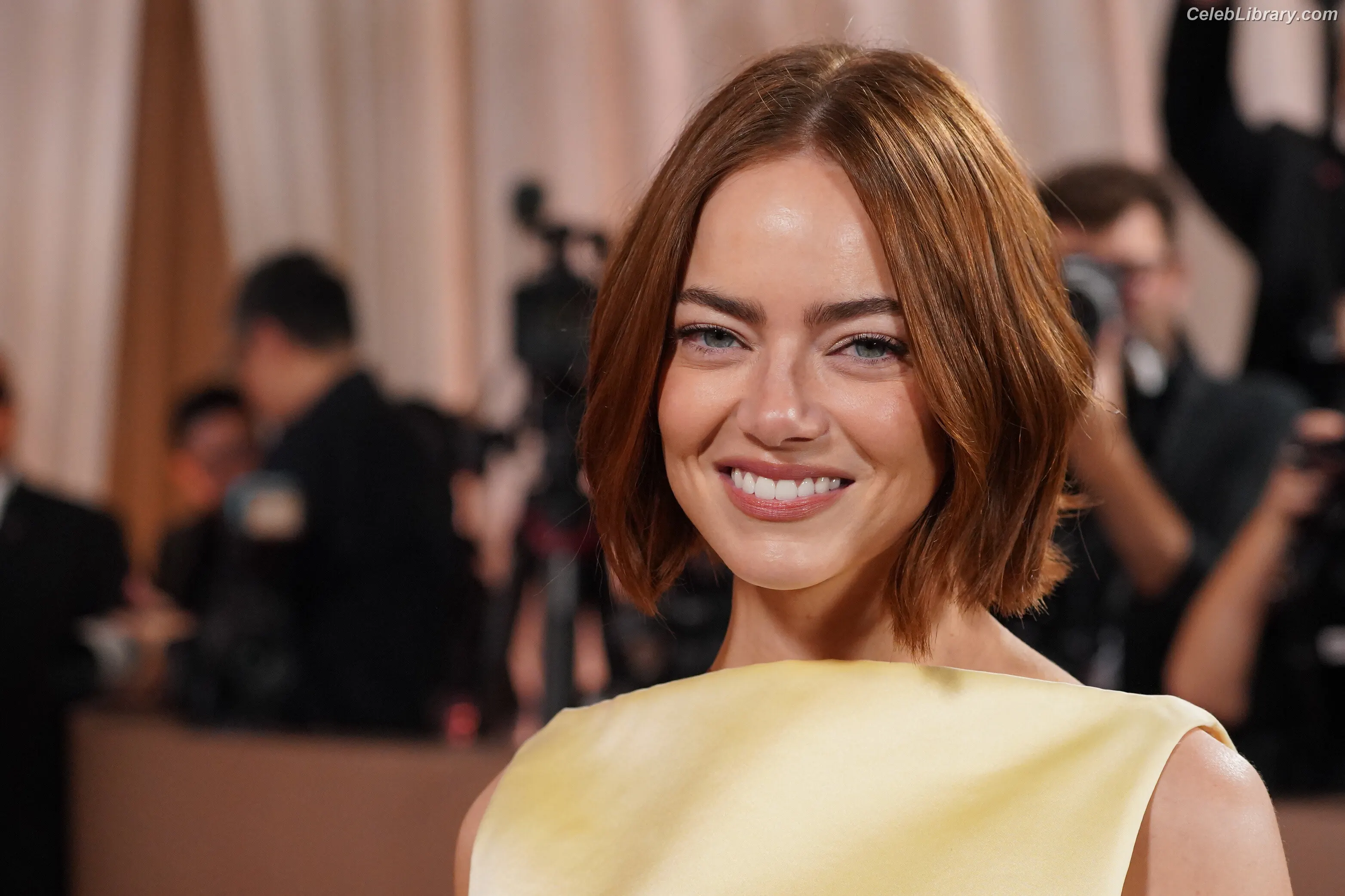 Emma Stone photo 1 of 1455