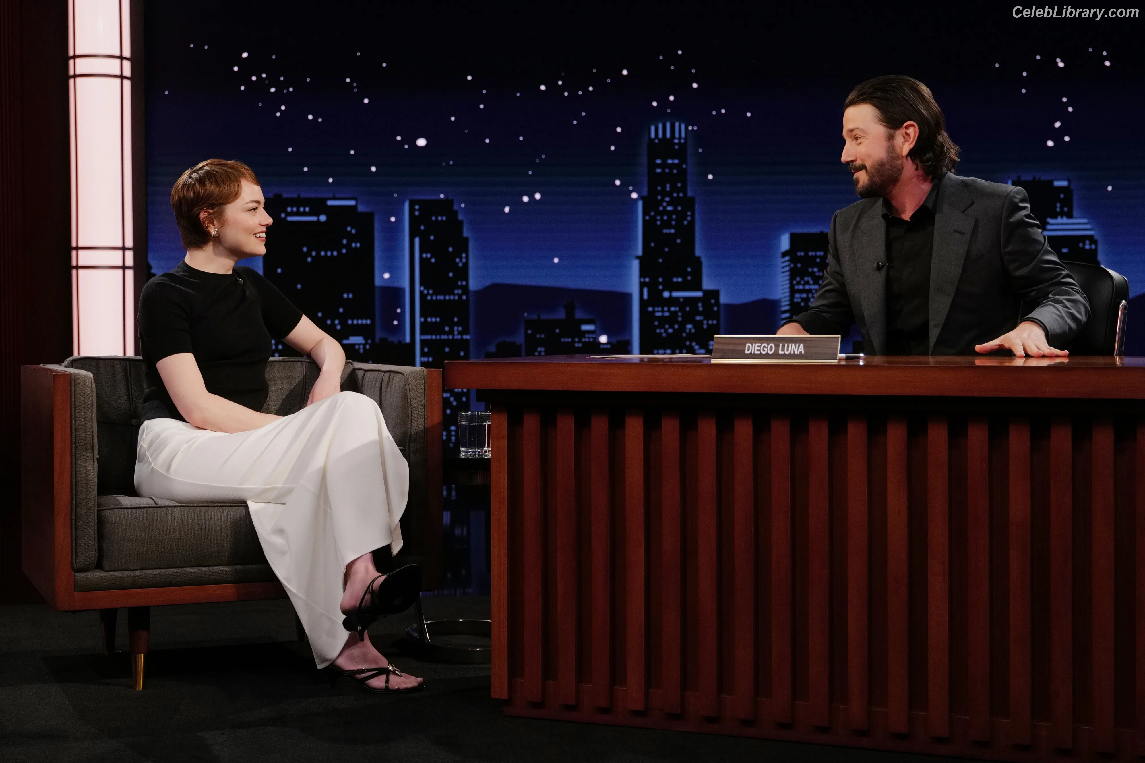 Emma Stone photo 6 of 1455