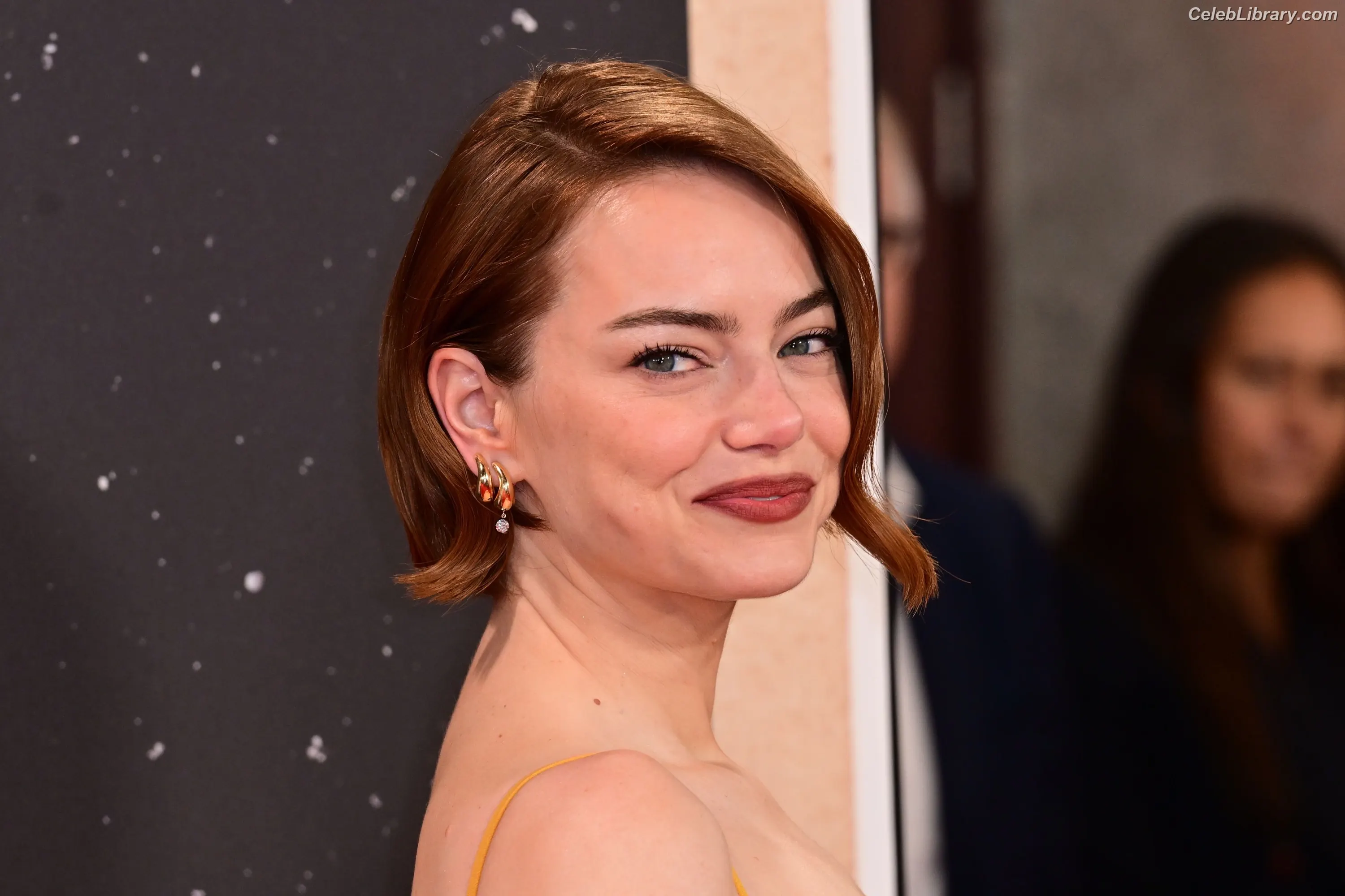 Emma Stone photo 19 of 1455