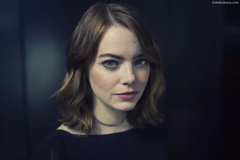 Emma Stone photo 1 of 1455