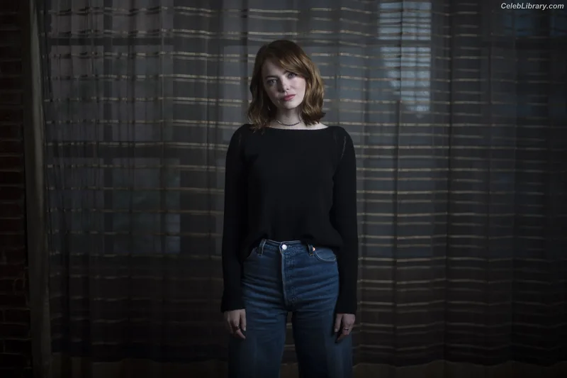 Emma Stone photo 12 of 1455