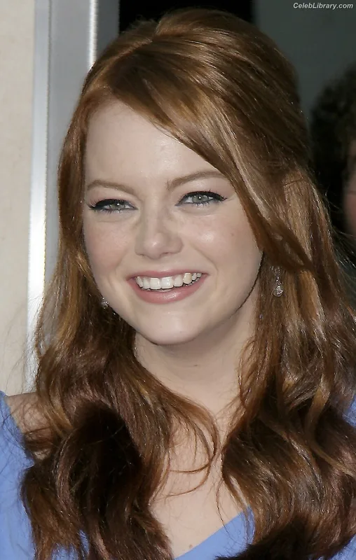 Emma Stone photo 1 of 1455