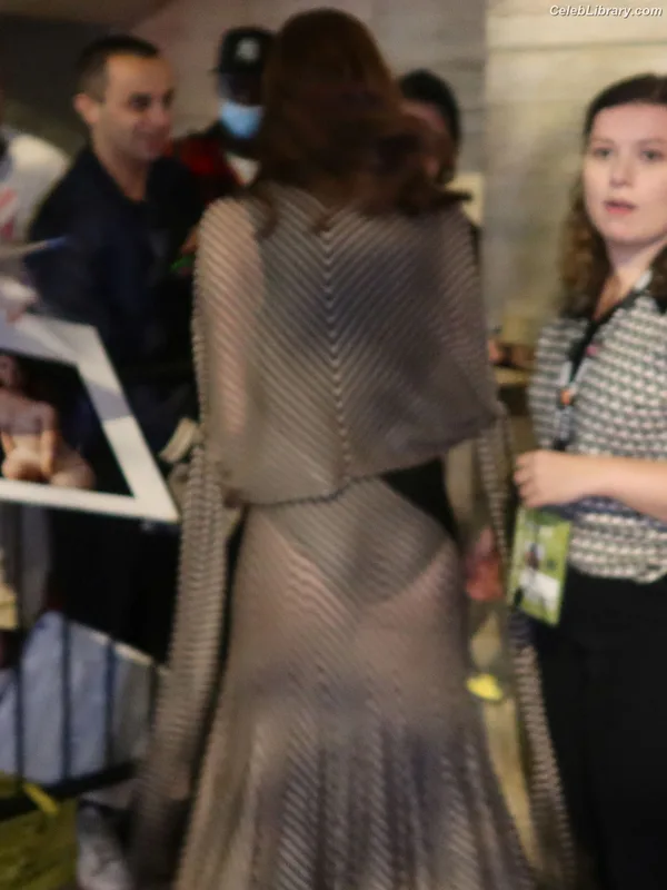 Emma Stone photo 20 of 1455
