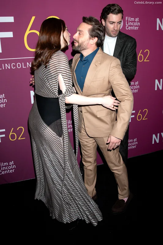 Emma Stone photo 21 of 1455