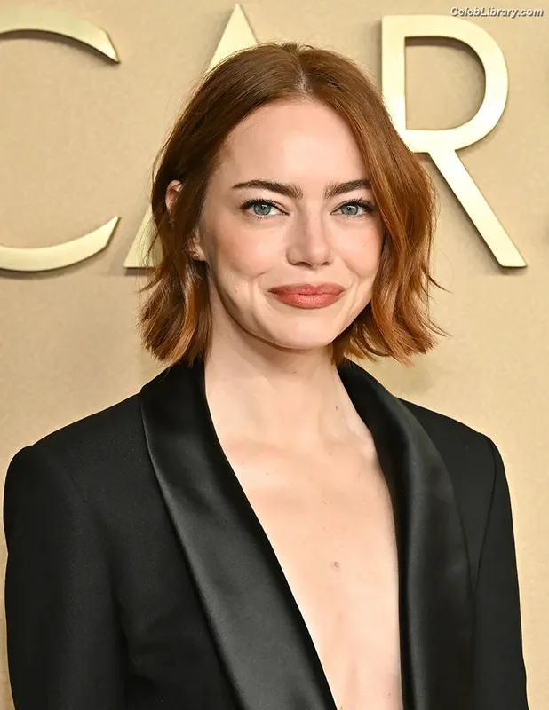Emma Stone photo 3 of 1455