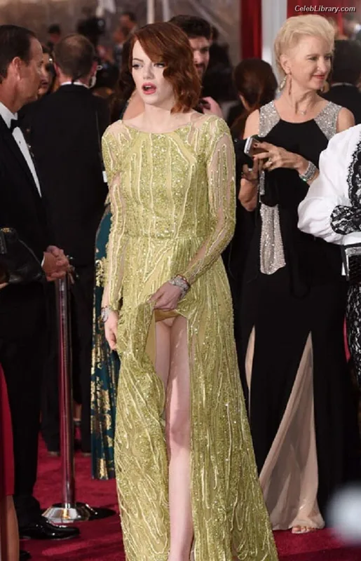 Emma Stone photo 14 of 1455