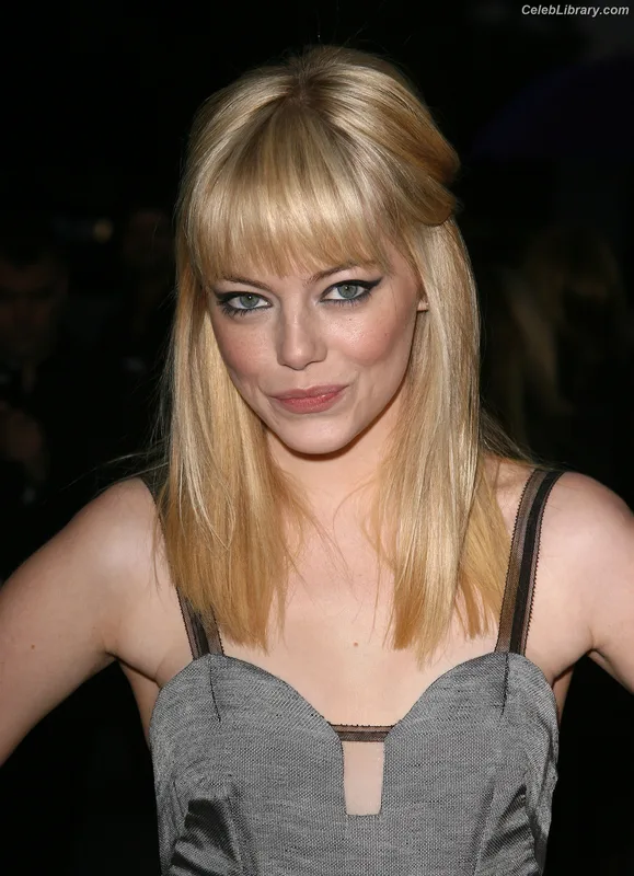 Emma Stone photo 20 of 1455