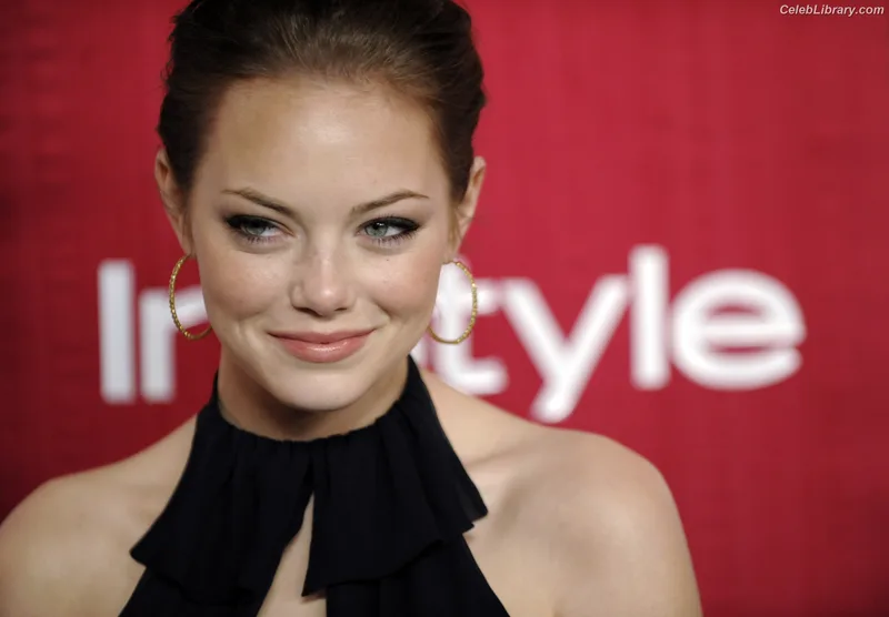 Emma Stone photo 19 of 1455