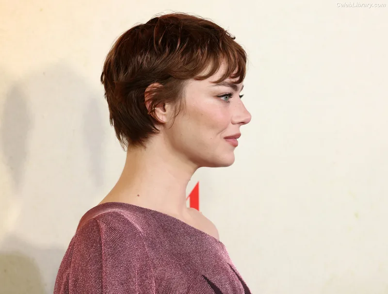 Emma Stone photo 12 of 1455