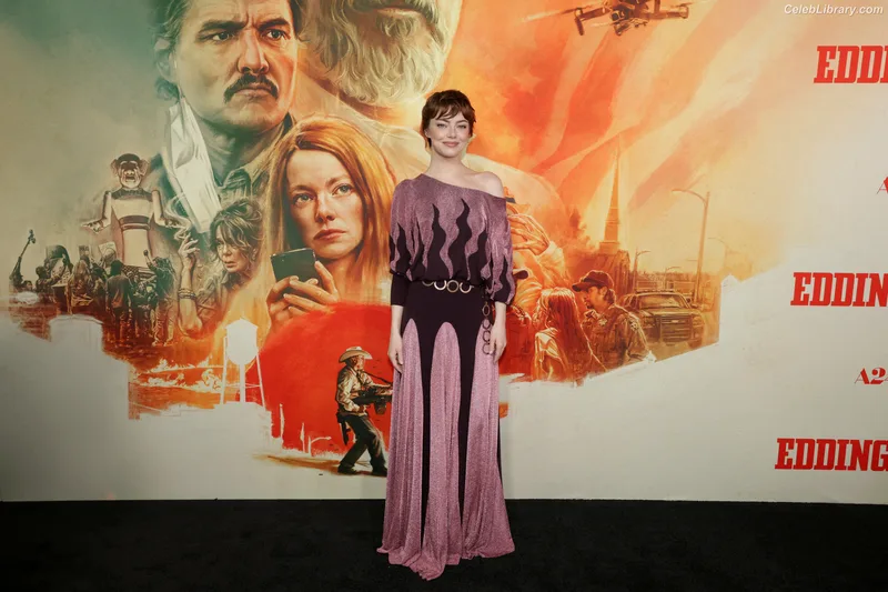 Emma Stone photo 22 of 1455