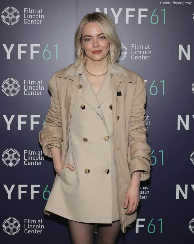 Emma Stone photo 20 of 1455