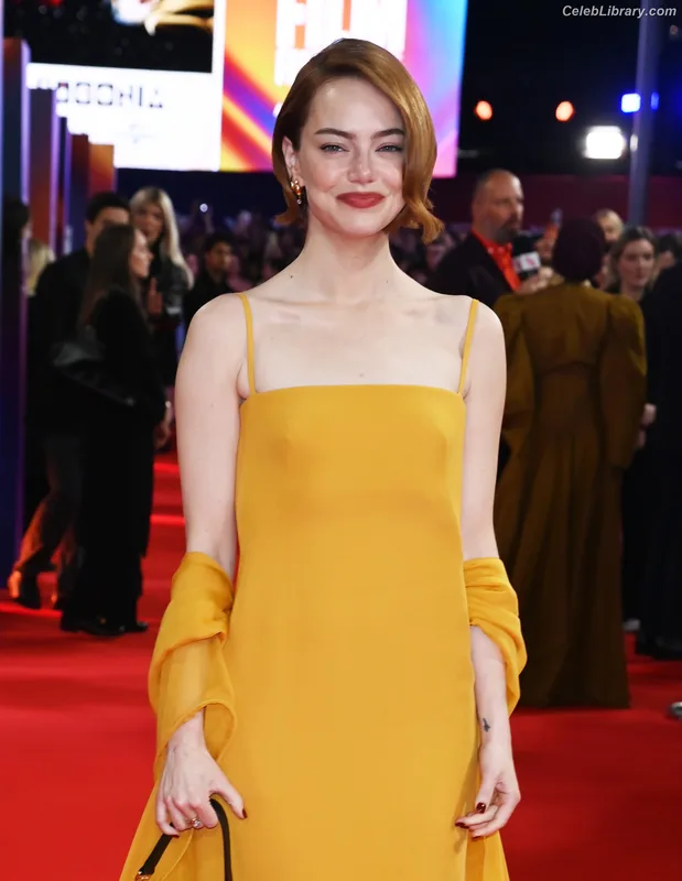 Emma Stone photo 5 of 1455