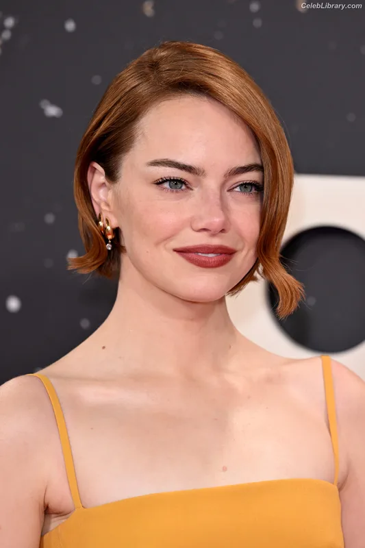 Emma Stone photo 6 of 1455