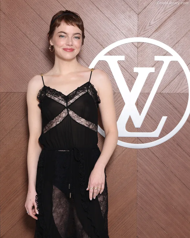 Emma Stone photo 13 of 1455