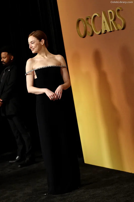 Emma Stone photo 17 of 1455