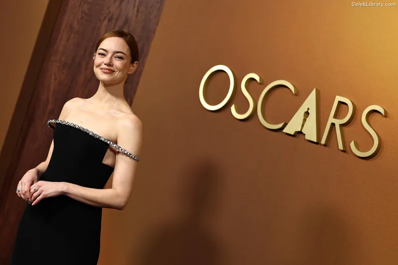 Emma Stone photo 23 of 1455