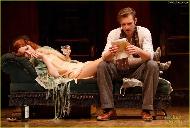 Emma Stone photo 14 of 1455